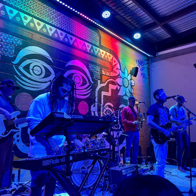 Revíva live at Old Town Plaza 1